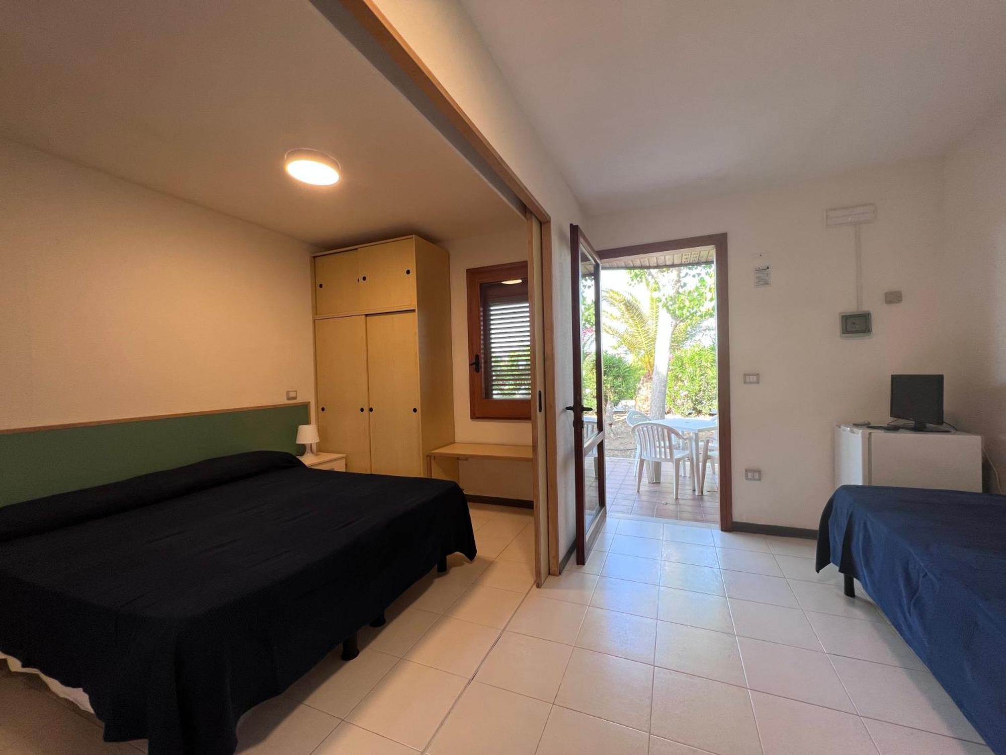 African Beach Hotel-Residence Manfredonia Bagian luar foto