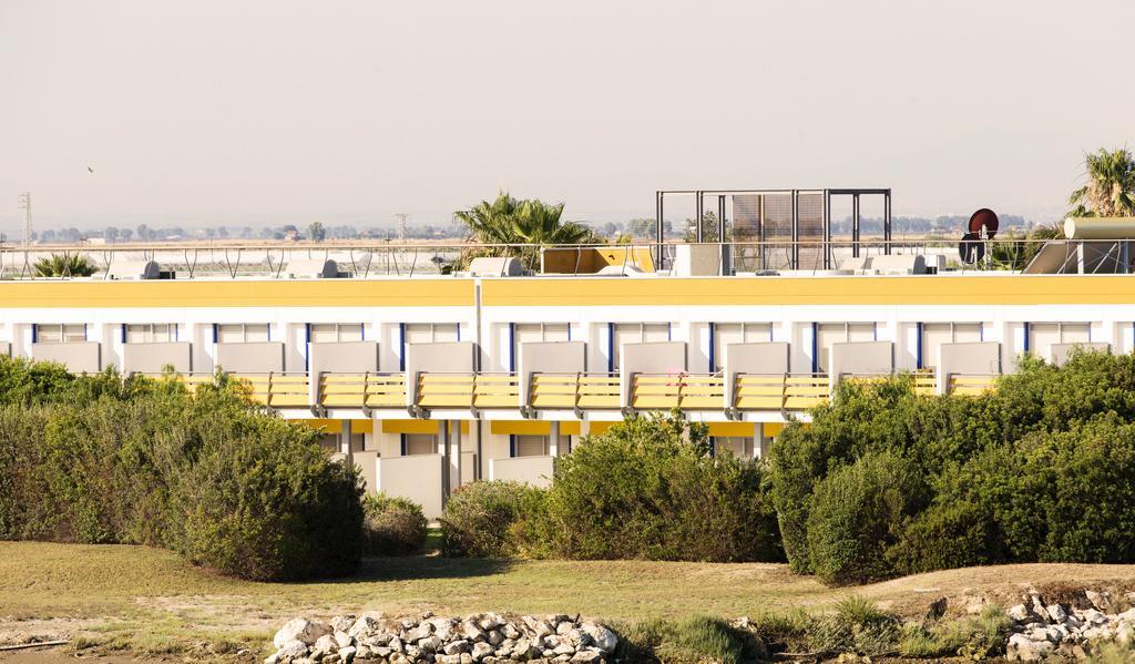 African Beach Hotel-Residence Manfredonia Bagian luar foto