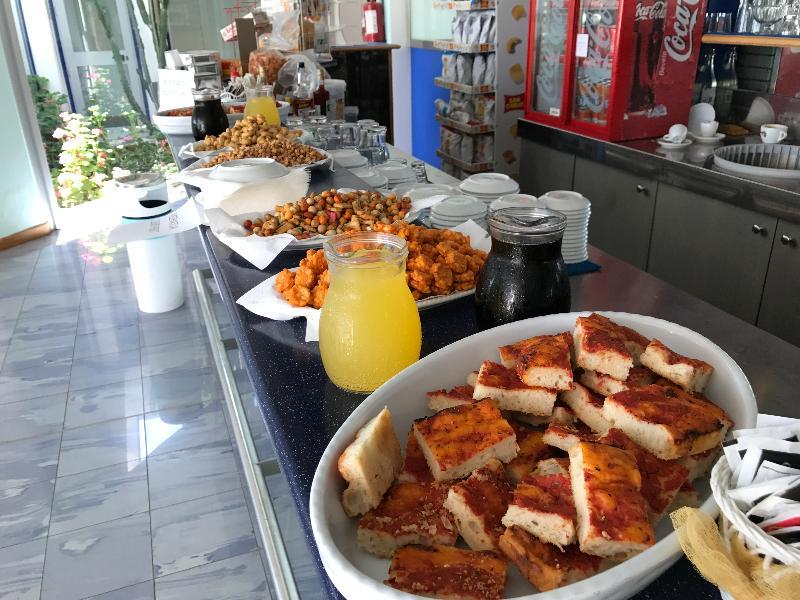 African Beach Hotel-Residence Manfredonia Bagian luar foto