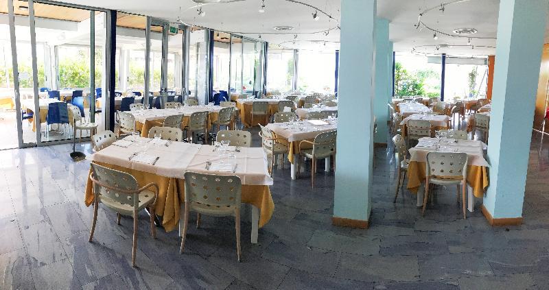 African Beach Hotel-Residence Manfredonia Bagian luar foto