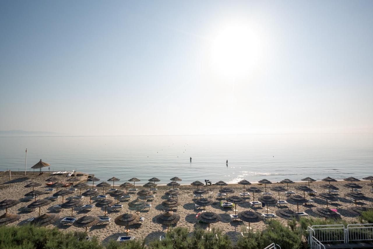 African Beach Hotel-Residence Manfredonia Bagian luar foto
