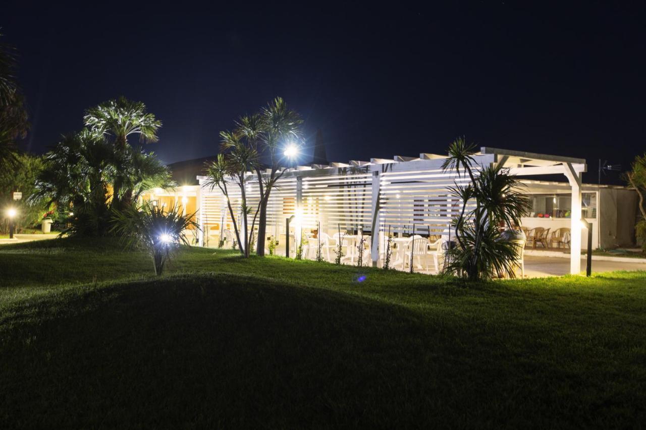 African Beach Hotel-Residence Manfredonia Bagian luar foto