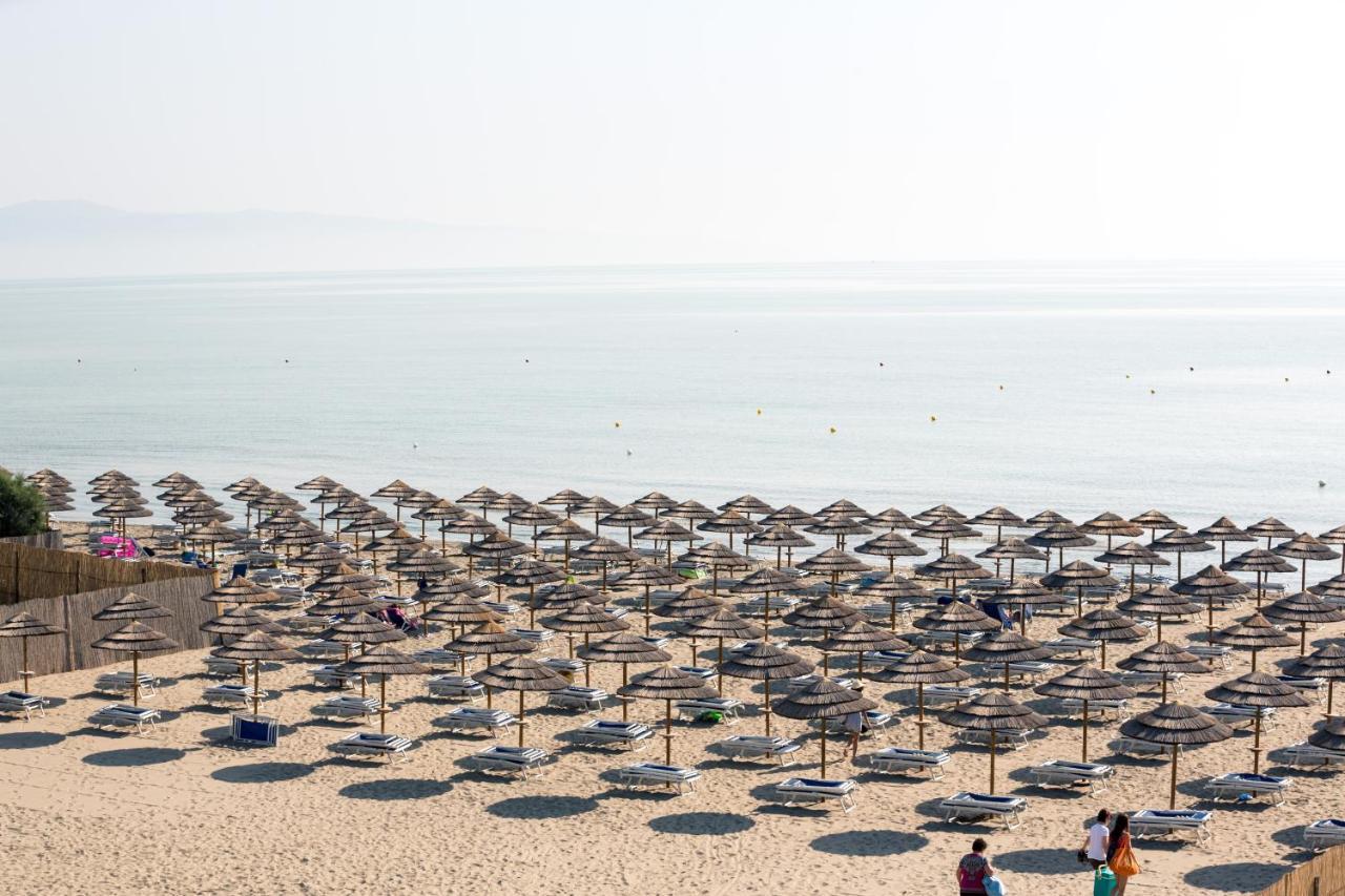 African Beach Hotel-Residence Manfredonia Bagian luar foto