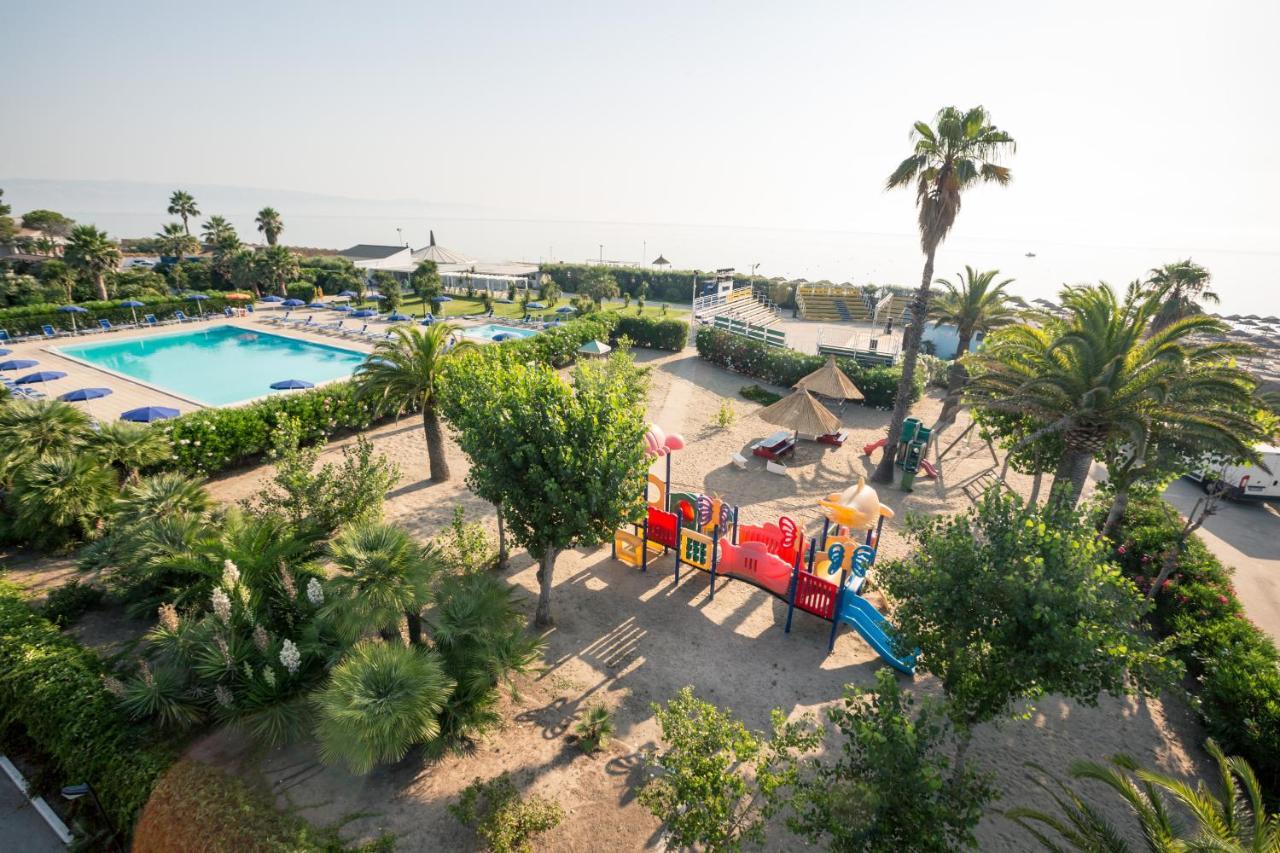 African Beach Hotel-Residence Manfredonia Bagian luar foto