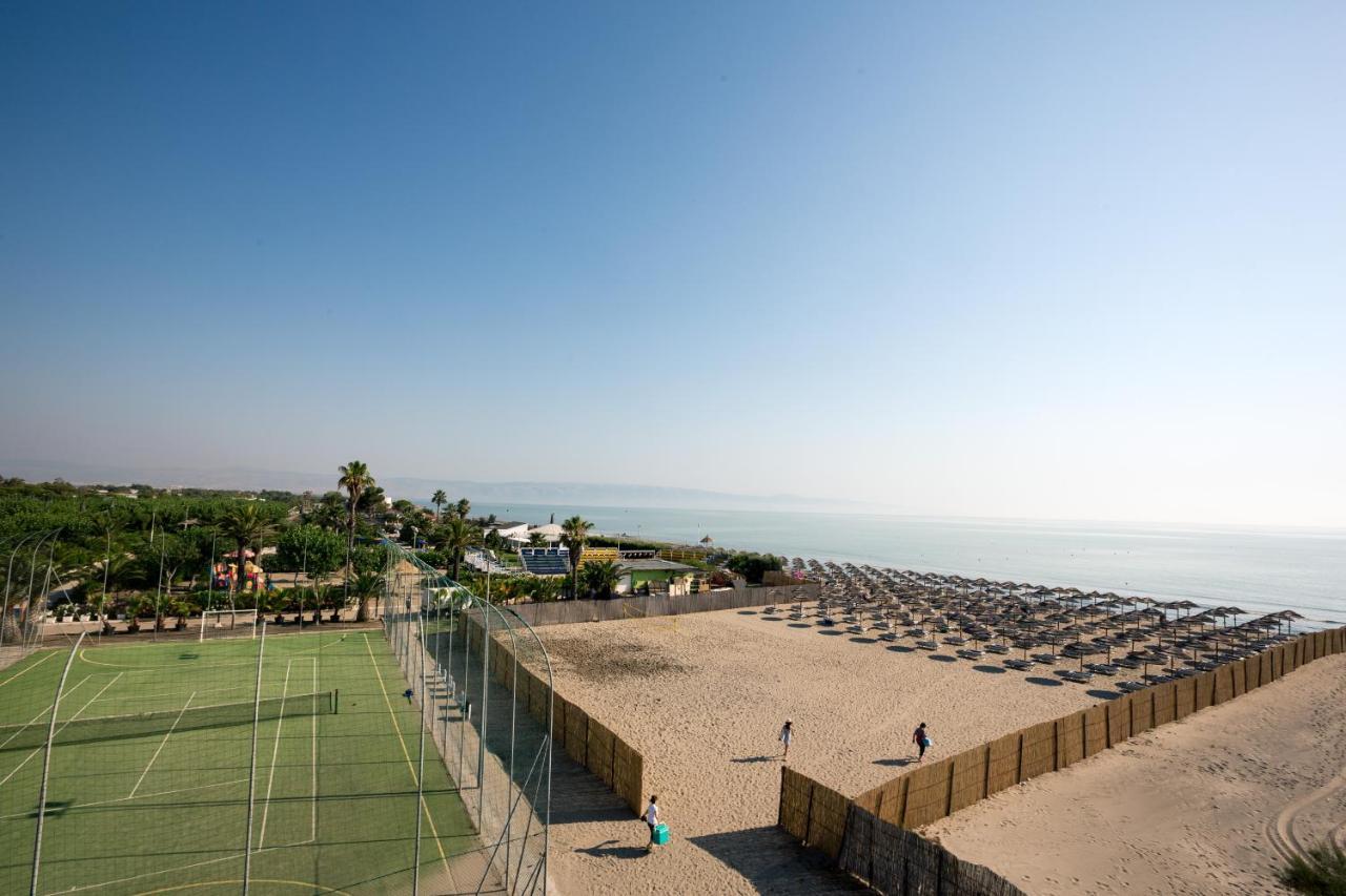 African Beach Hotel-Residence Manfredonia Bagian luar foto