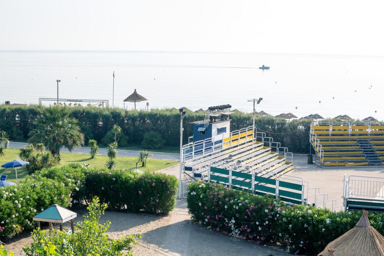 African Beach Hotel-Residence Manfredonia Bagian luar foto