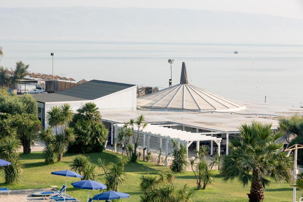 African Beach Hotel-Residence Manfredonia Bagian luar foto